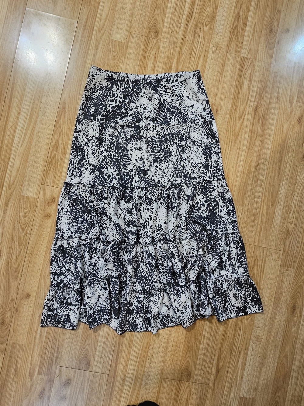 CAbi Black and White Abstract Tiered Flowy Lightweight Maxi Skirt - Picture 1 of 5